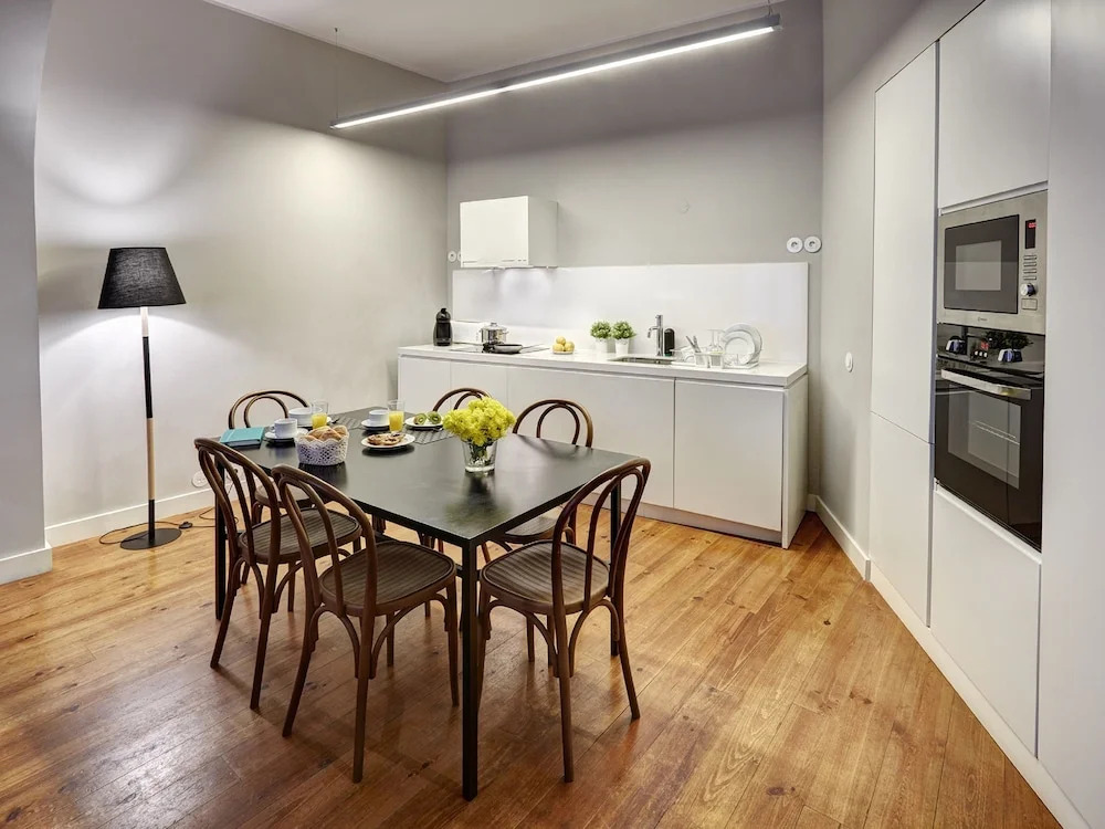 Canaan Lifestyle Apartments Lisbon Combro 77 by Get Your Stay