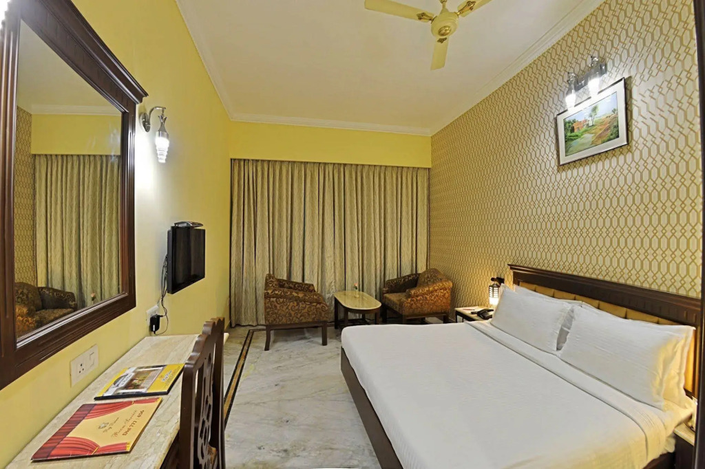 Hotel Raj Palace