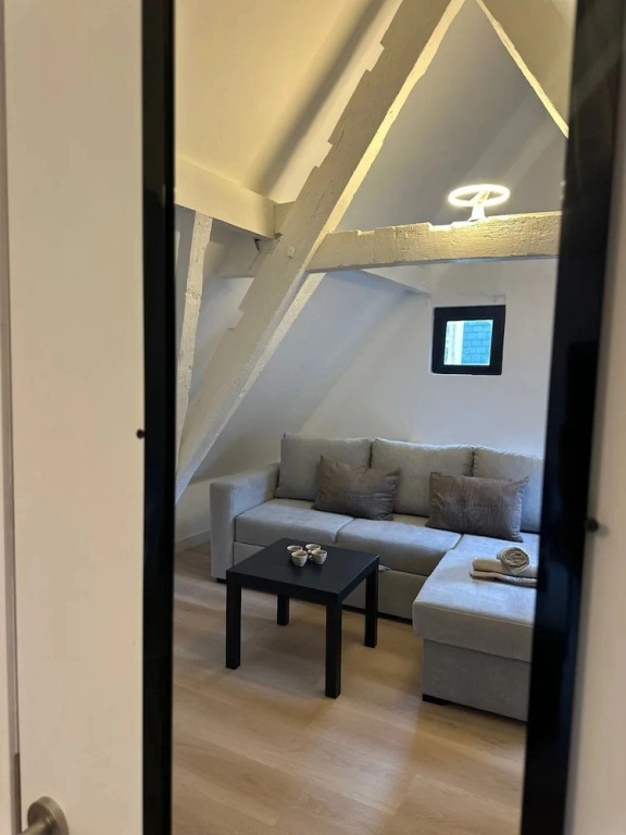 Modern Studio Near the Heart of the City