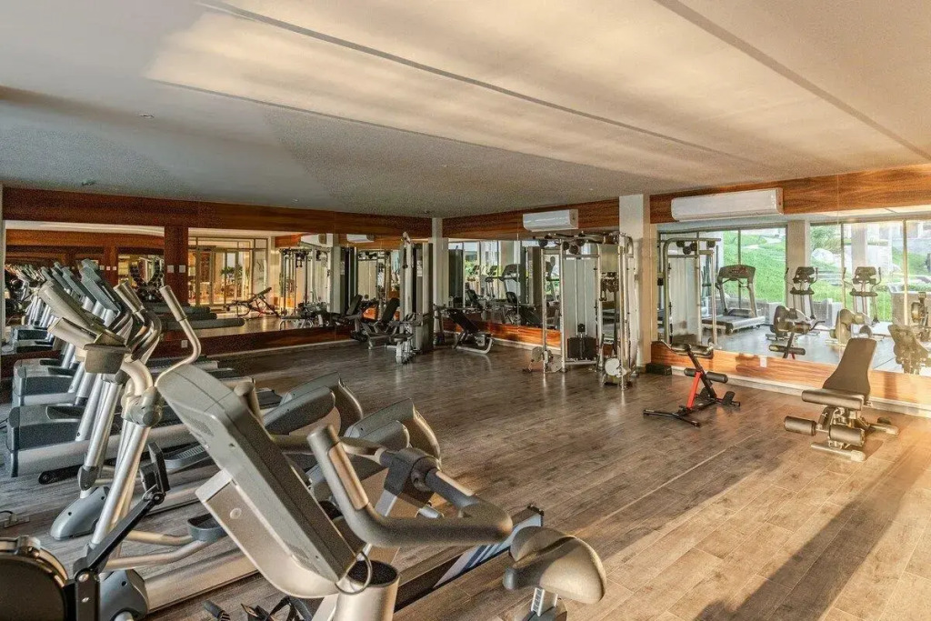 Elegante Condo, con alberca, zona Tezal