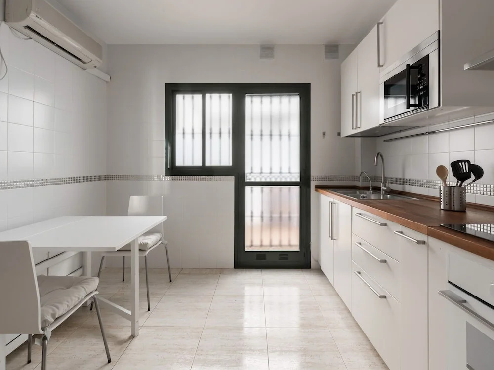 Montalban Suites. Luxury Apartment in the City Center