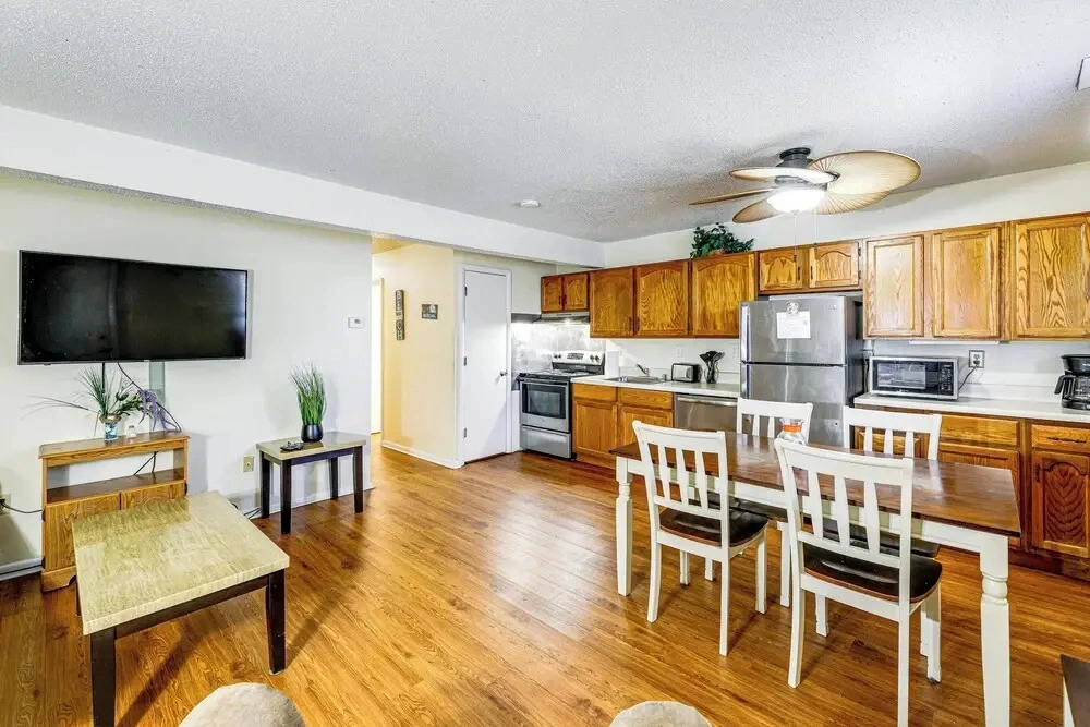Walk to Ocean City Beach! Cozy Couples Retreat
