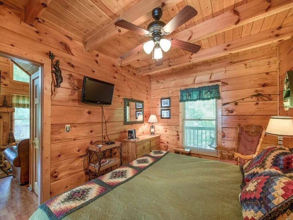 Twilight Ridge, 1 Bedroom, Sleeps 4, Game Room, WiFi, Mountain Views
