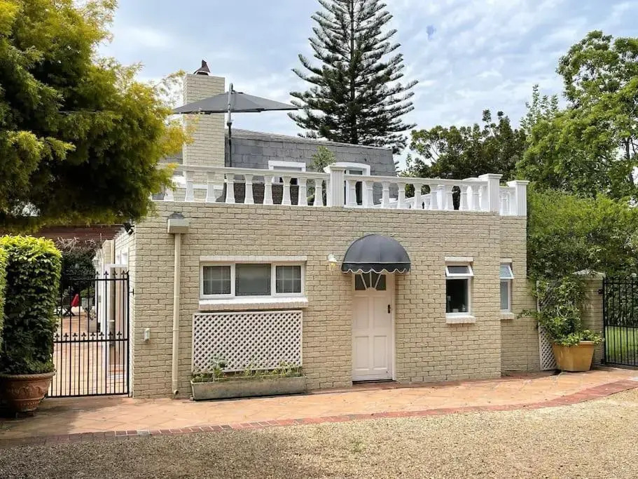 Charming Guest Suite in the Constantia Wine Valley (Adults Only)