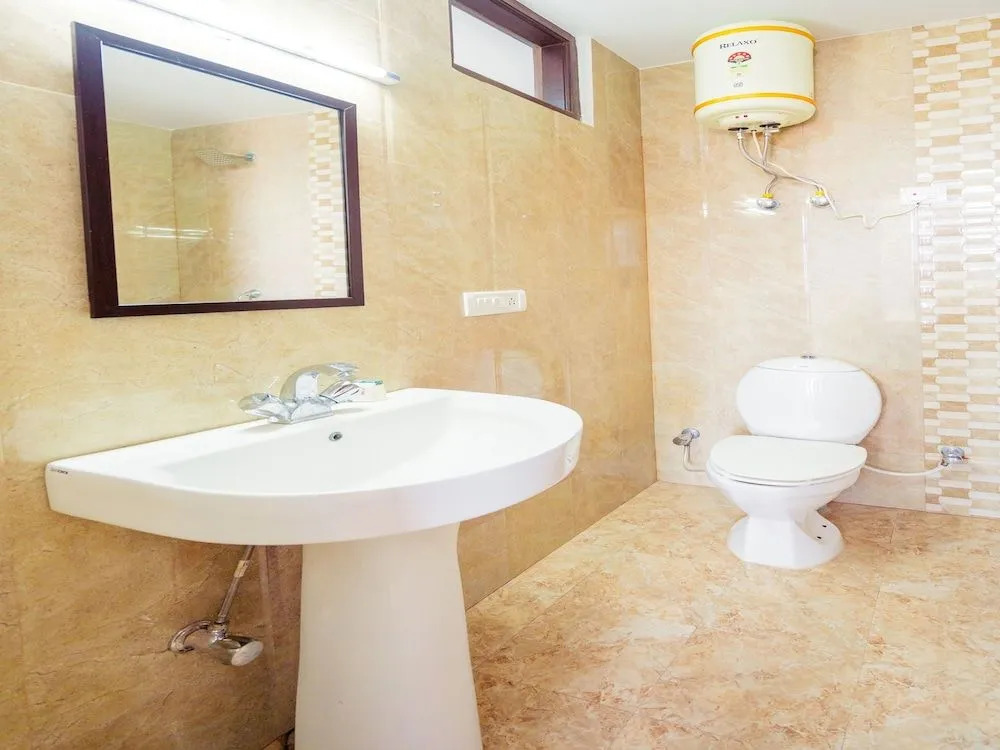 OYO 13291 Home Valley View 2BHK Near Picture Palace