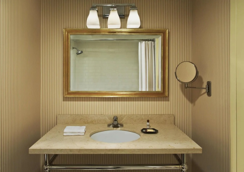 Sheraton LaGuardia East Hotel