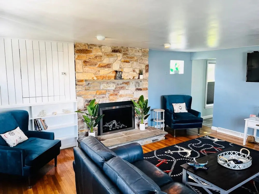 All New Beautiful Priscilla Beach House Ocean View