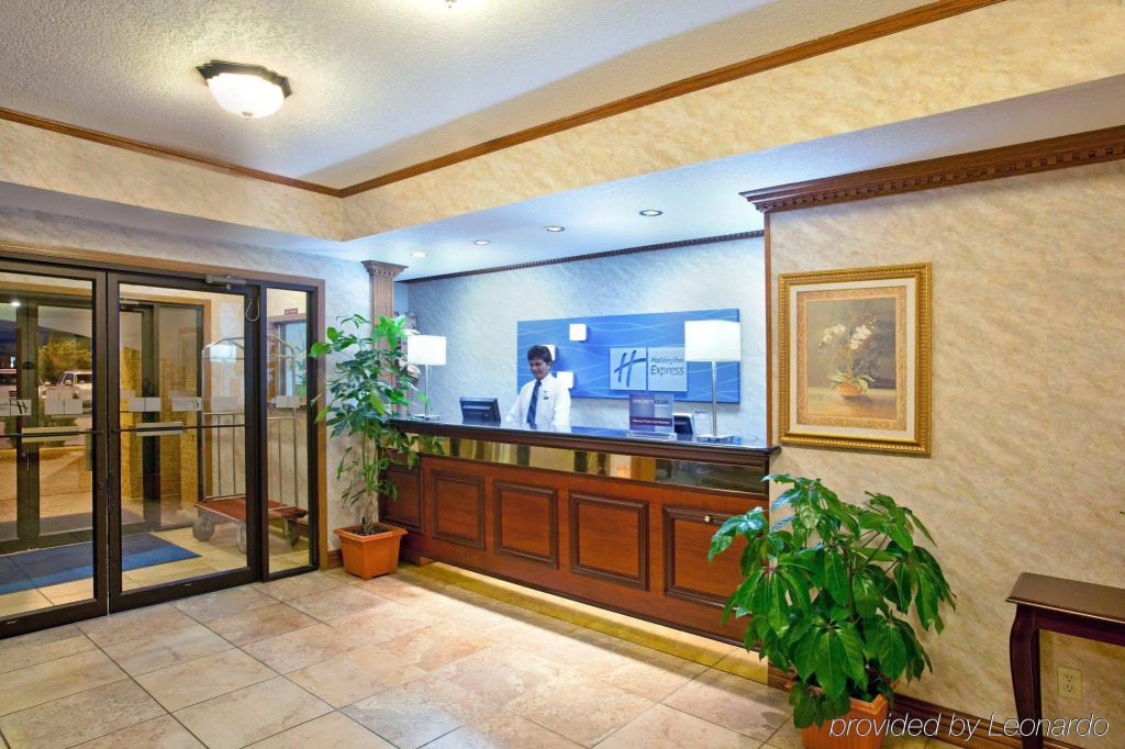 Holiday Inn Express HUNTINGTON