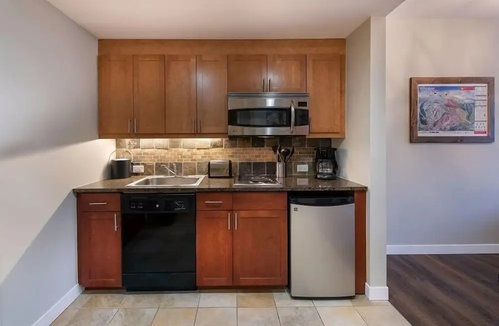 Fraser Crossing/Founders Pointe, Condo 1 Bedroom w/Kitchenette Premium Unit 4547
