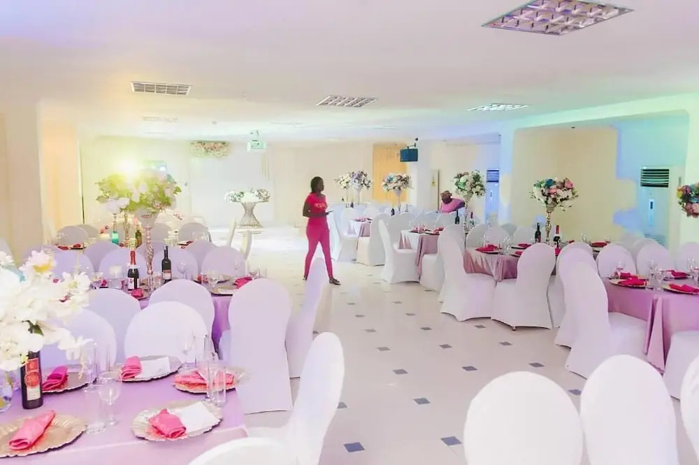 Korkdam Hotel