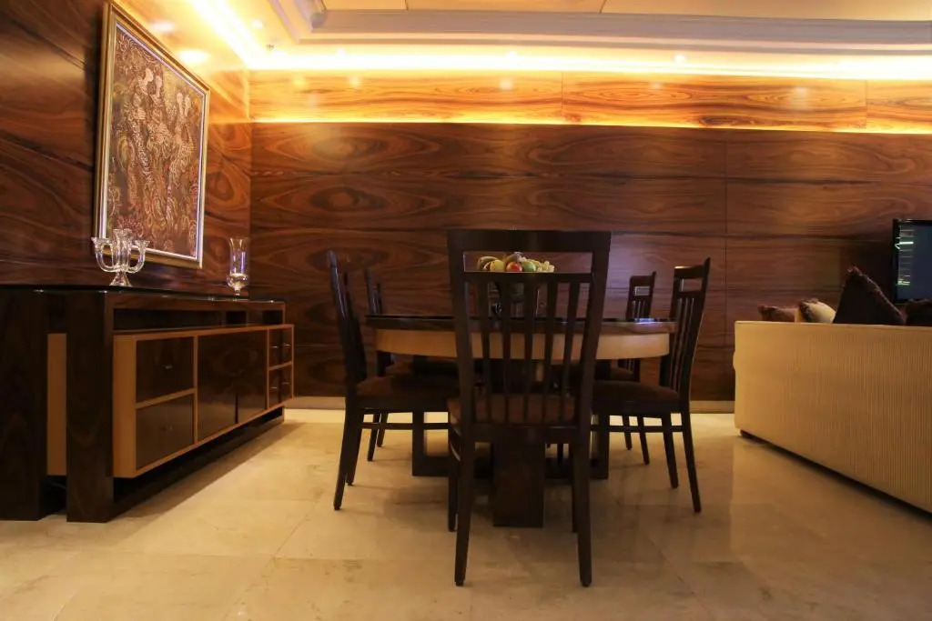 Lahoya Suites