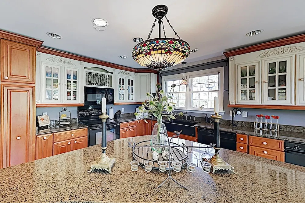 Elegant Updated W/ Pond On 20 Acres 4 Bedroom Home