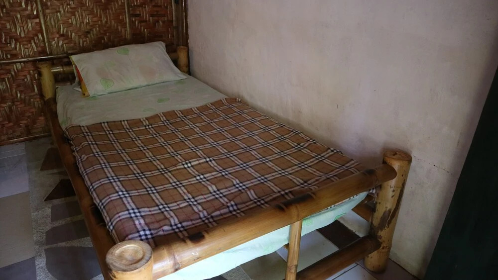 Henry's Hostel