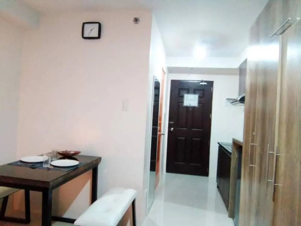 Stunning Studio Type - 1641 - 16th Flr Persimmon