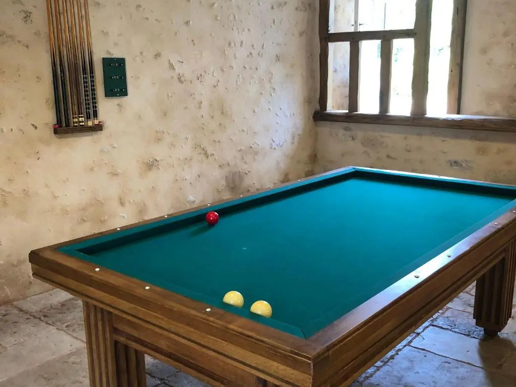 Gîte charmant avec piscine chauffée, tennis et jardin près de Beaumont-sur-Sarthe - FR-1-410-214