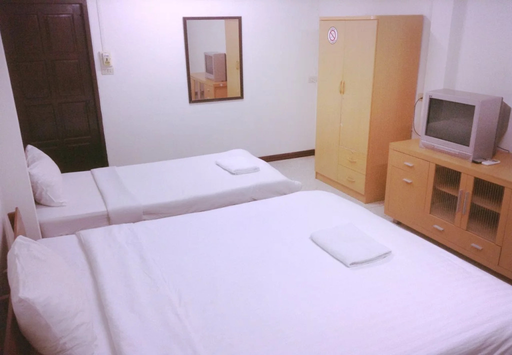 Pandinthong Apartment