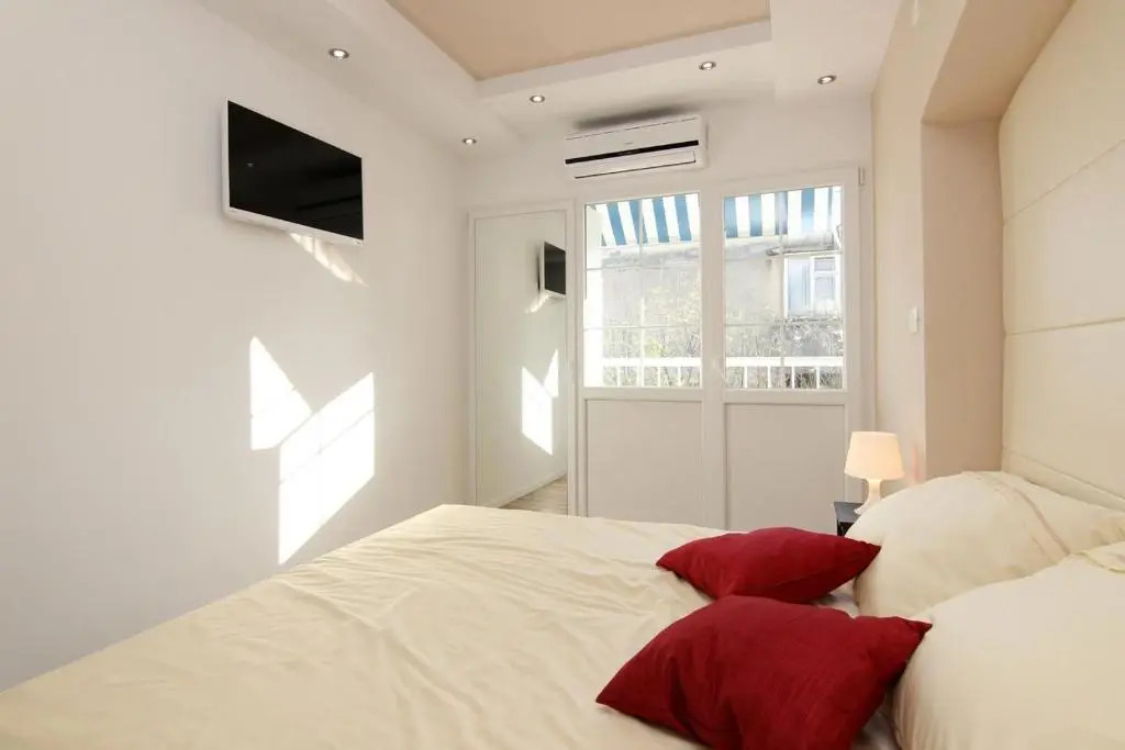 Apartment Livaja