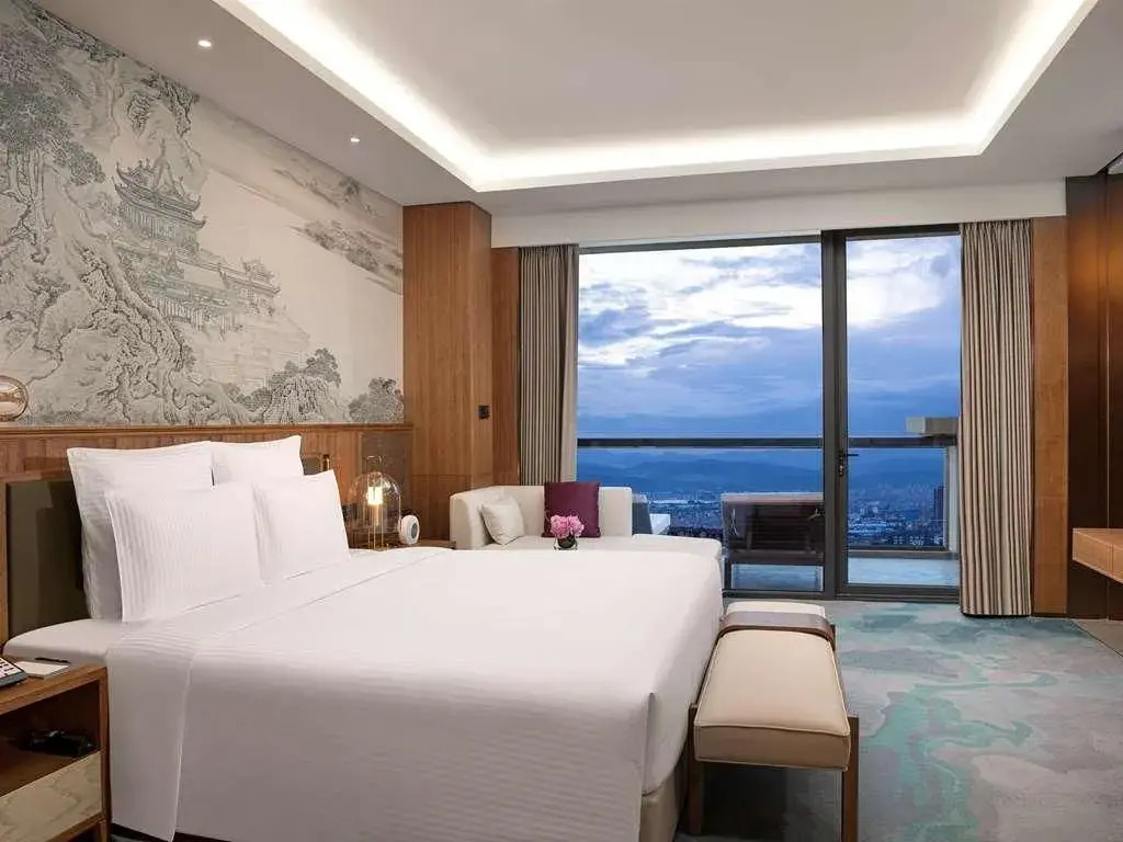 Pullman Yuxi Falcon