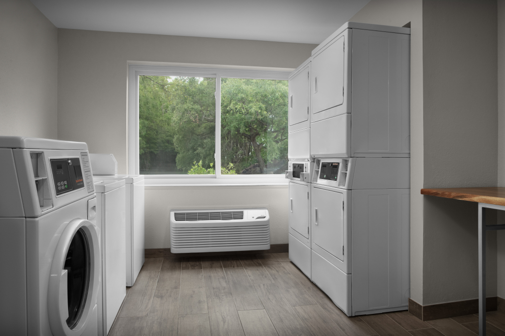 Candlewood Suites Jacksonville Southpoint