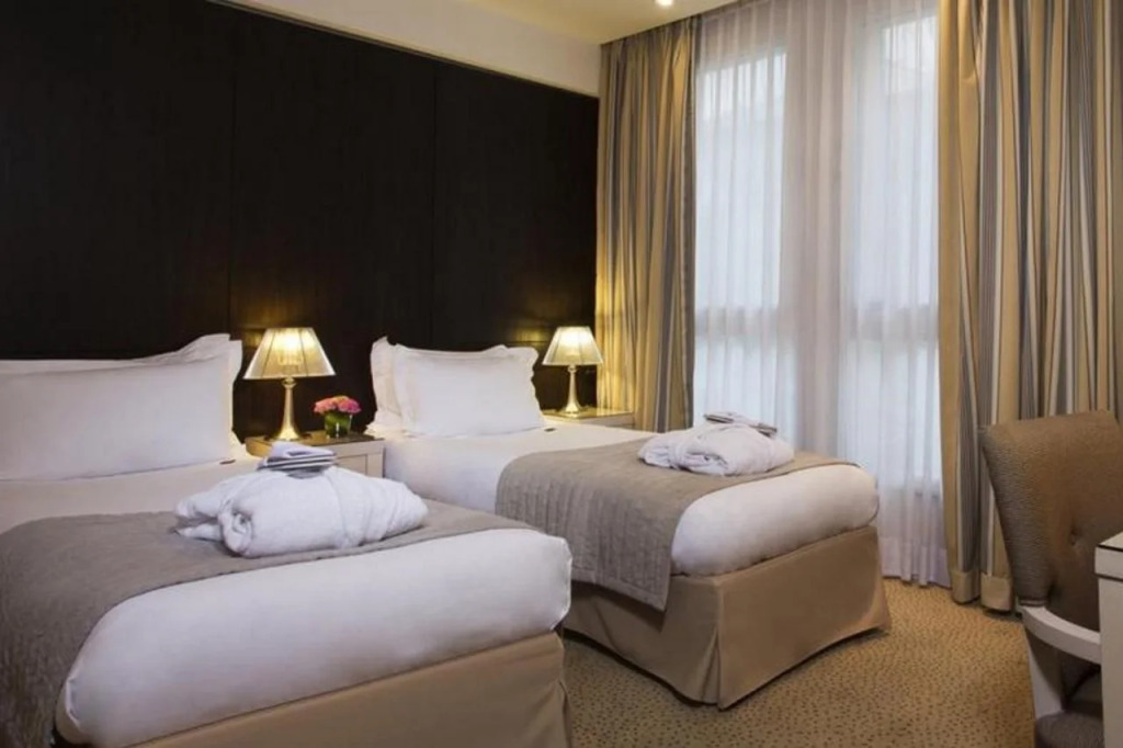 Hotel Le Pera