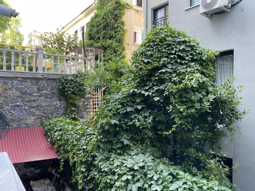 Apartment With Balcony Close to Taksim in Cihangir