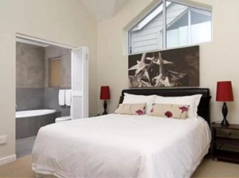 Harbour House Hotel - Le Paradis Apartments