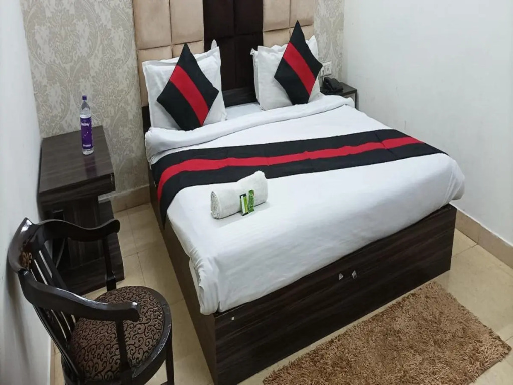 Staygo Hotel Near Haridwar Railway station