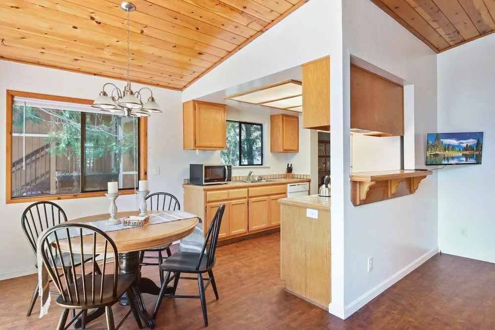Palisades Point Prime Location!