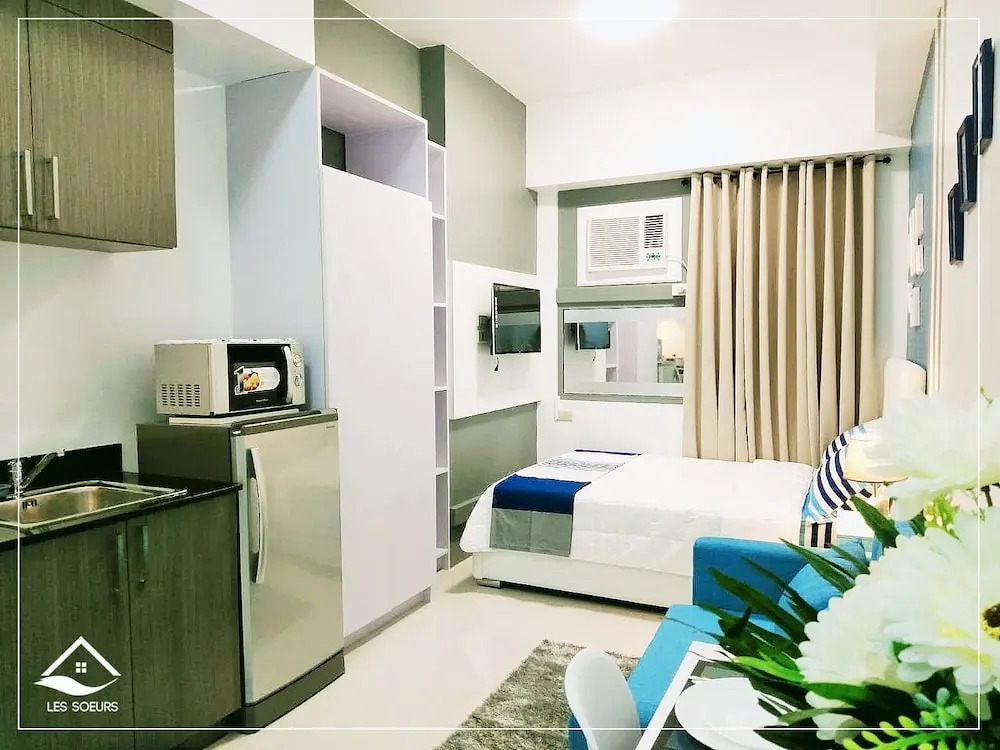 Les Luxe Rooms - Symphony Tower 2