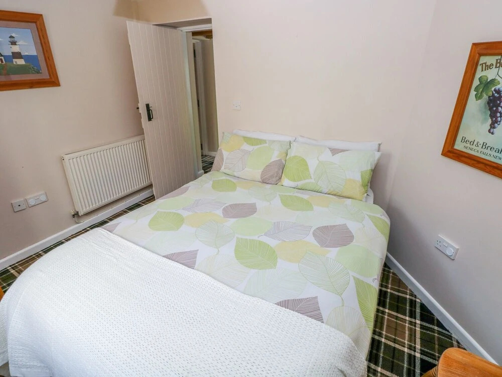 Vineyard Vale 8