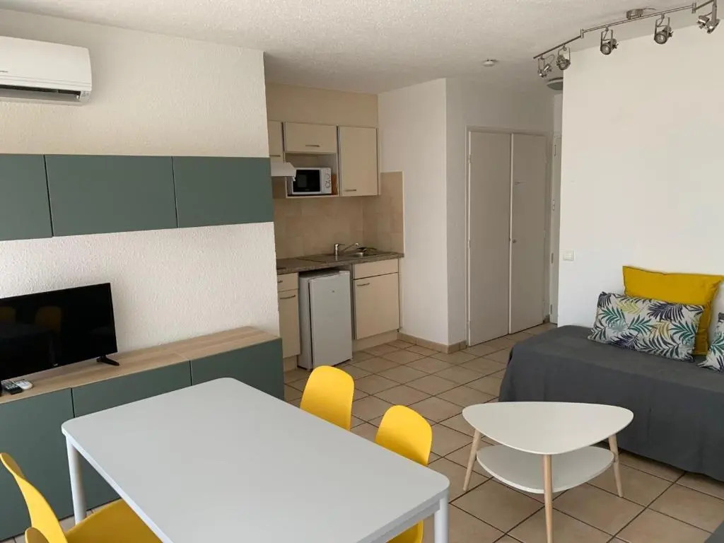 Appartement Saint-Raphaël, 1 pièce, 2 personnes - FR-1-466A-24