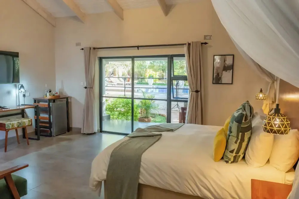 Kasambabezi Lodge