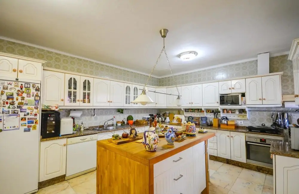 Villa With 6 Bedrooms in Marbella, With Wonderful sea View, Private Po