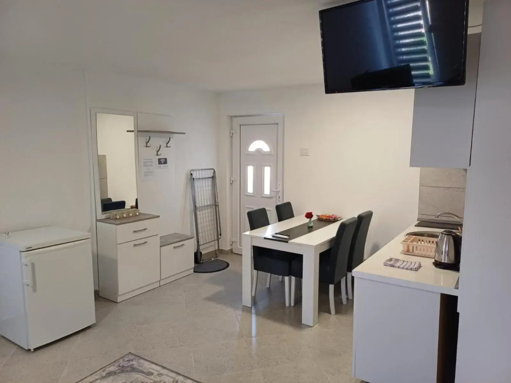 Apartment Slobo 1