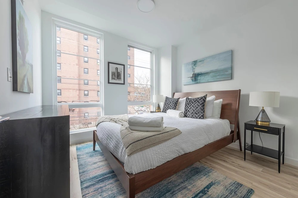 Sun-drenched 3BR Loft With Outdoor Space Near NYC