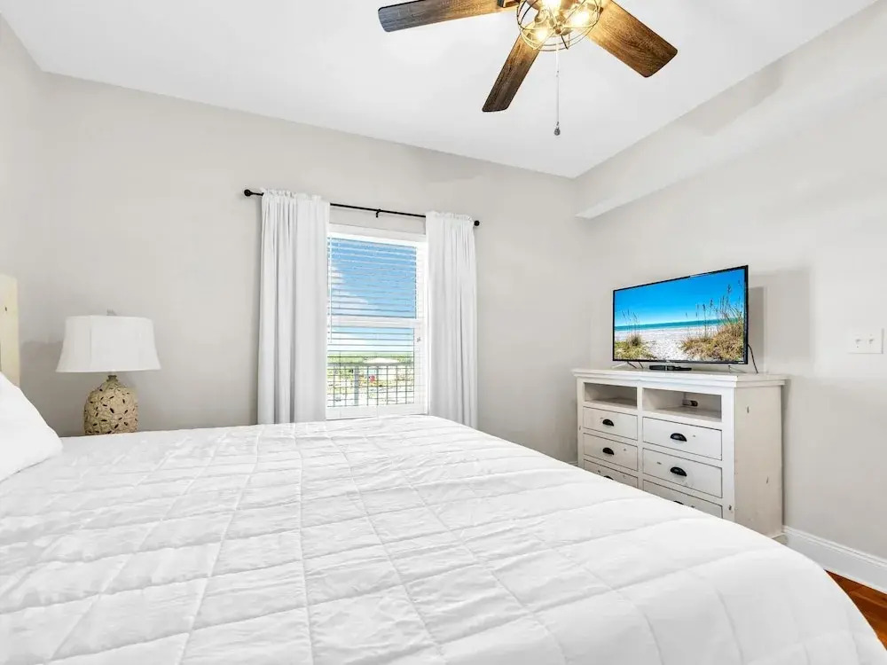 Laketown Wharf 1213