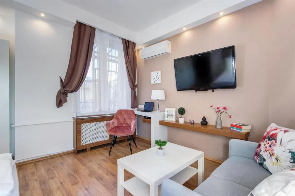 Premium Studio Szervita Square