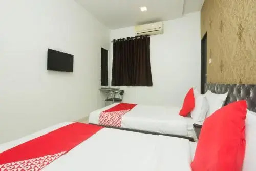 OYO 19847 Hotel Star Residency