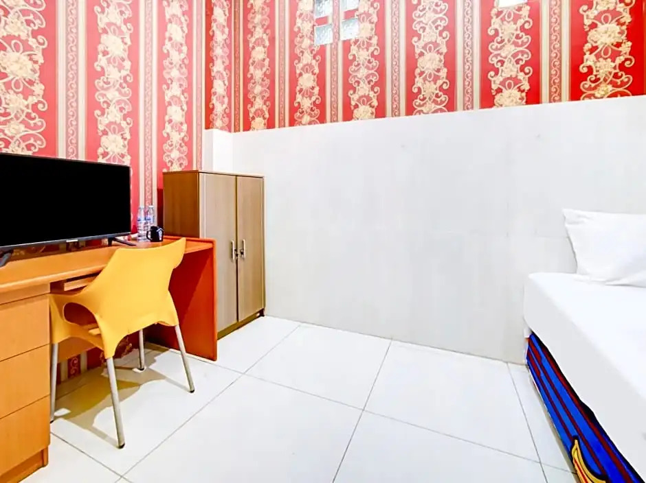 OYO Life 3103 Opo Homestay & Kost