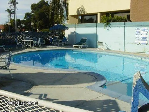 Town and Country Inn