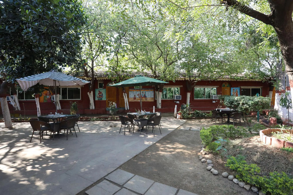Collection O 29068 The Green Petal Resort