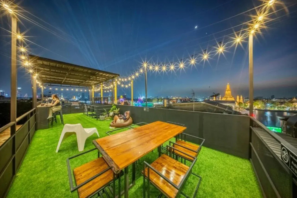 Pho Hostel