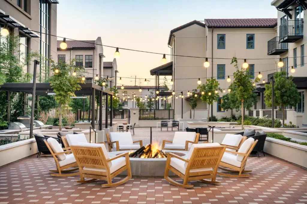 Mint House Menlo Park by Kasa