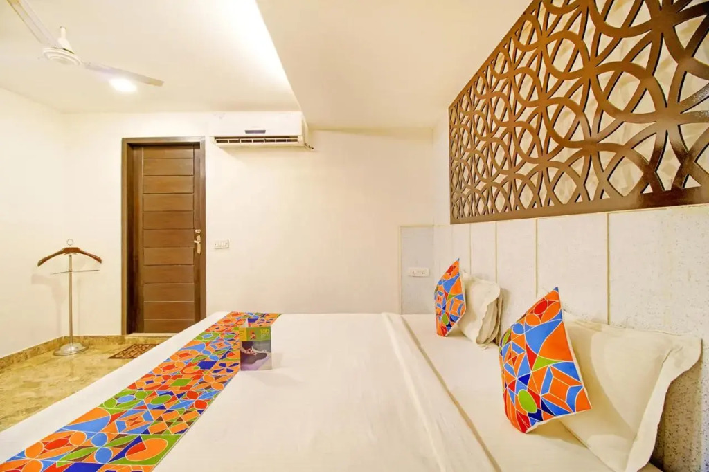 FabHotel White Klove - Nr New Delhi Railway Station