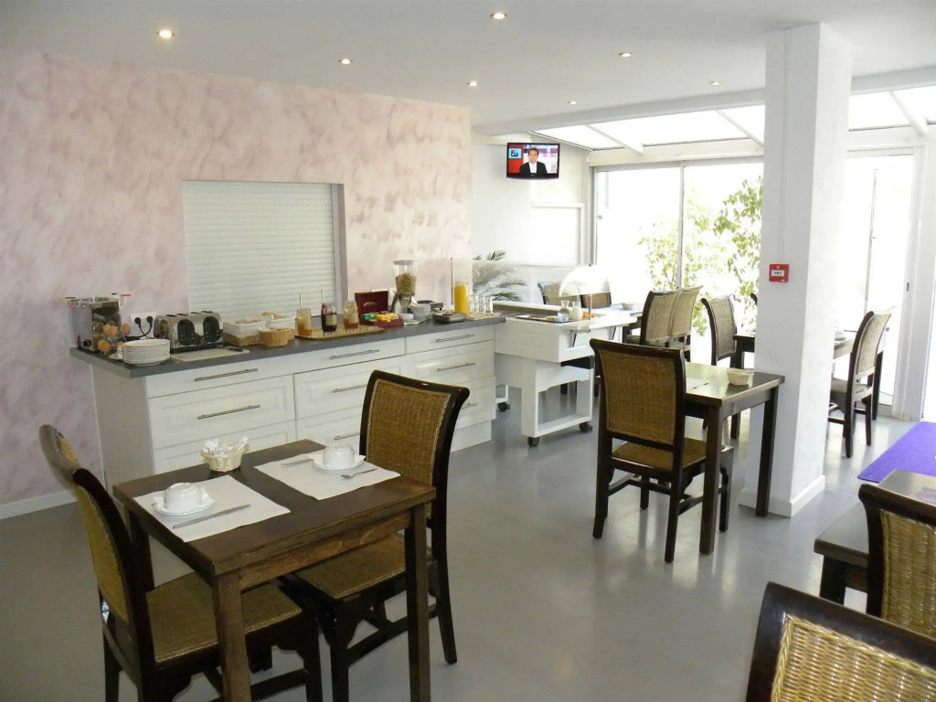 Anglade Hotel