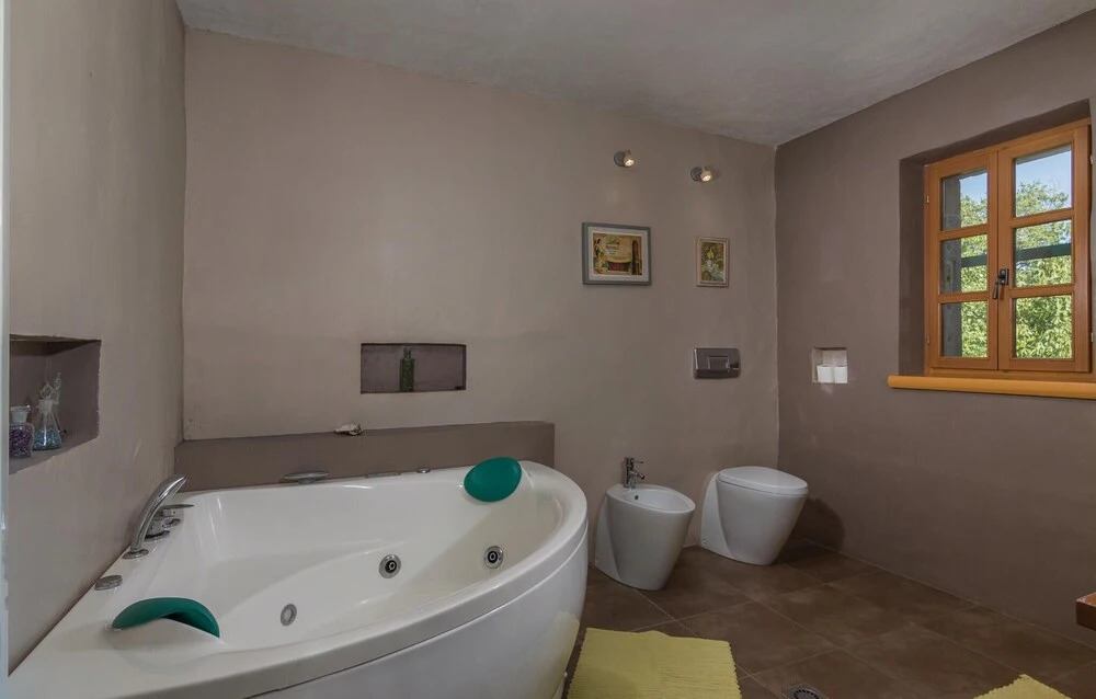 Awesome Home in Groznjan With Sauna, Wifi and 2 Bedrooms