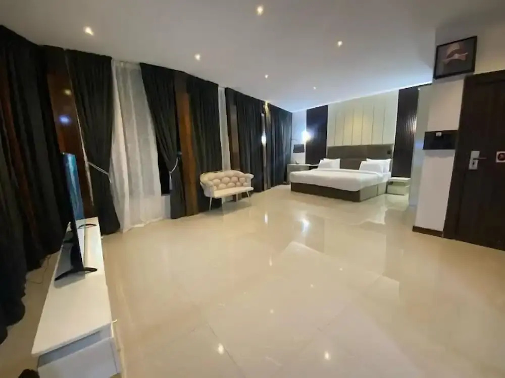 Cacid Hotels
