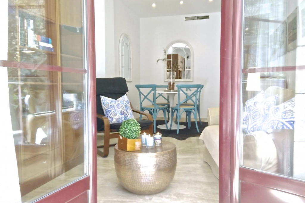 Family friendly 2BR Terrace quiet street - Neo