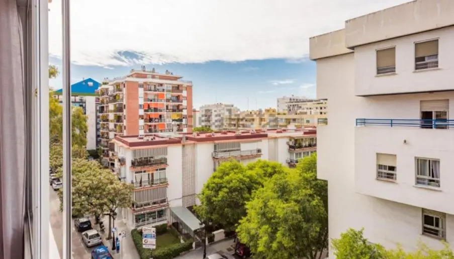 Stylish 3 Bedroom Penthouse in Marbella Centre with Large Pool close to the Beach