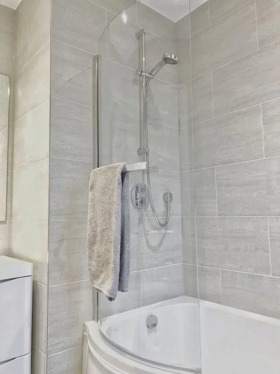 Luxury Rooms with Private Bathrooms
